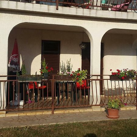 ŽbandajLjubicaアパートメント エクステリア 写真
